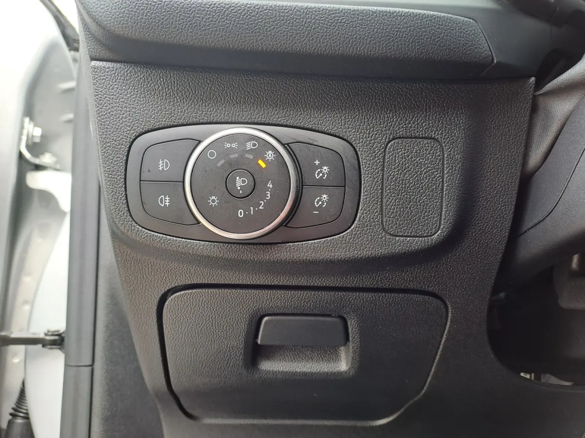 1.0 EcoBoost Active Business | Navi | PDC | Cruise | Trekhaak | ECC | Stoel, Stuur, Voorruit verwarming