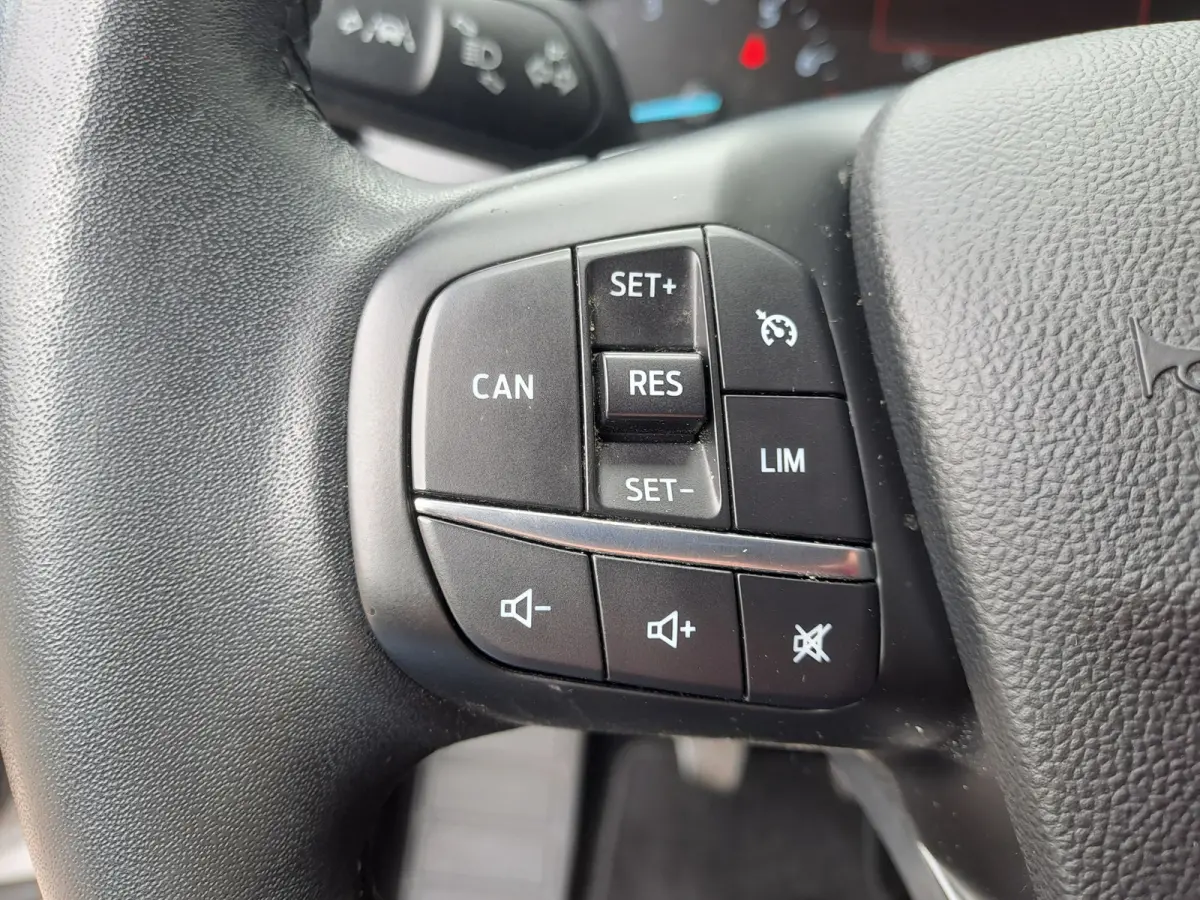1.0 EcoBoost Active Business | Navi | PDC | Cruise | Trekhaak | ECC | Stoel, Stuur, Voorruit verwarming
