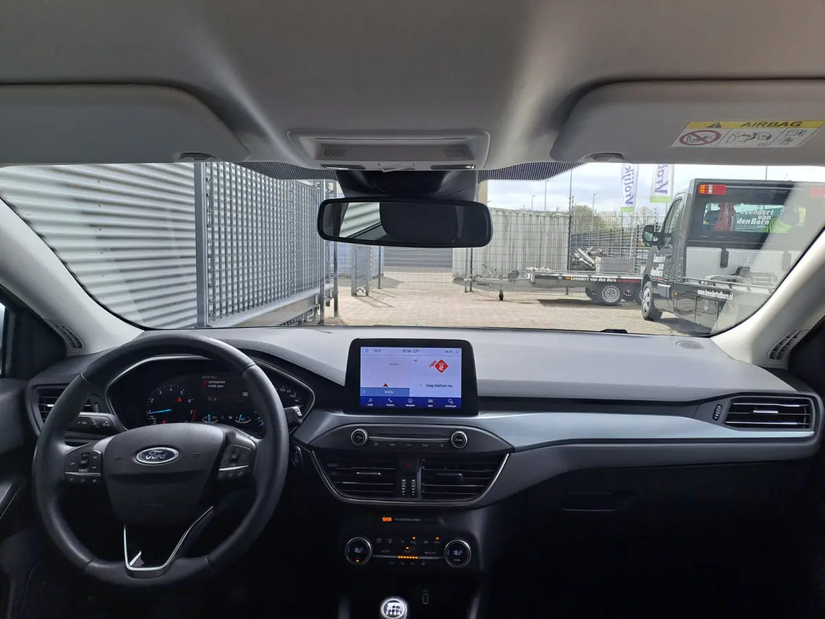 1.0 EcoBoost Active Business | Navi | PDC | Cruise | Trekhaak | ECC | Stoel, Stuur, Voorruit verwarming