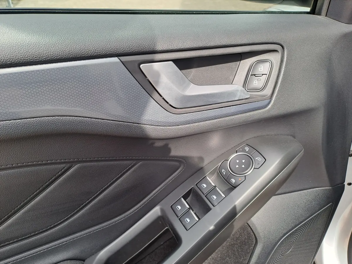 1.0 EcoBoost Active Business | Navi | PDC | Cruise | Trekhaak | ECC | Stoel, Stuur, Voorruit verwarming