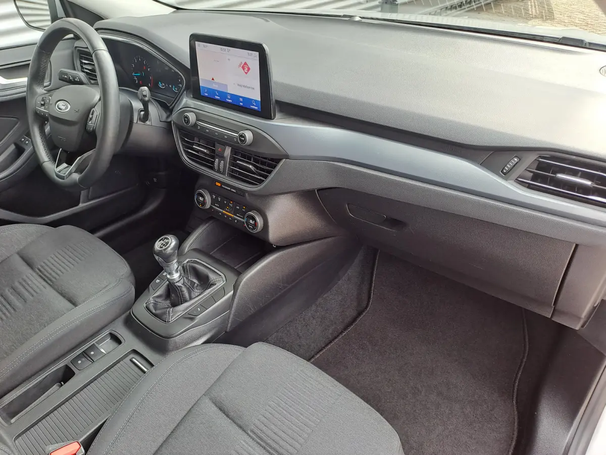 1.0 EcoBoost Active Business | Navi | PDC | Cruise | Trekhaak | ECC | Stoel, Stuur, Voorruit verwarming