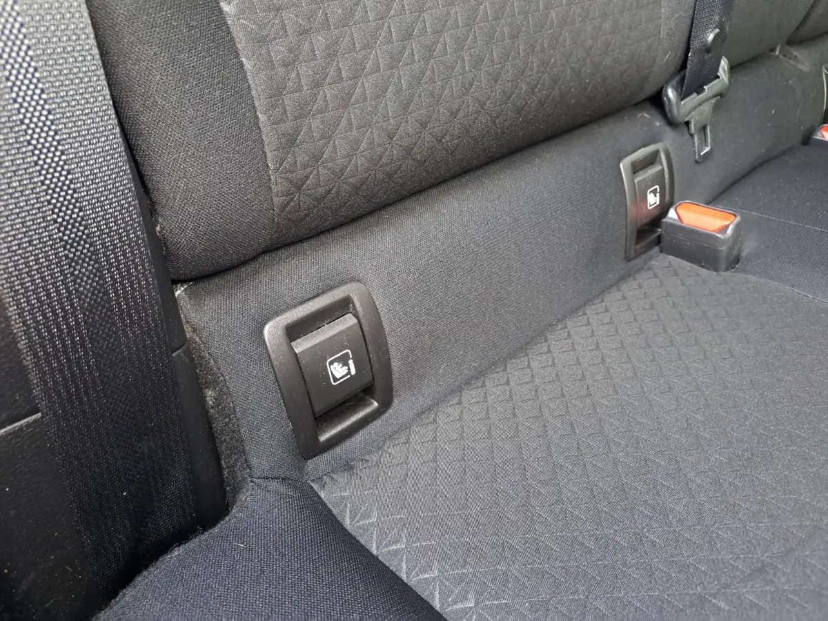 1.0 DIG-T Visia | Airco | Cruise | DAB | Bluetooth | Rijstrooksensor met correctie | Isofix