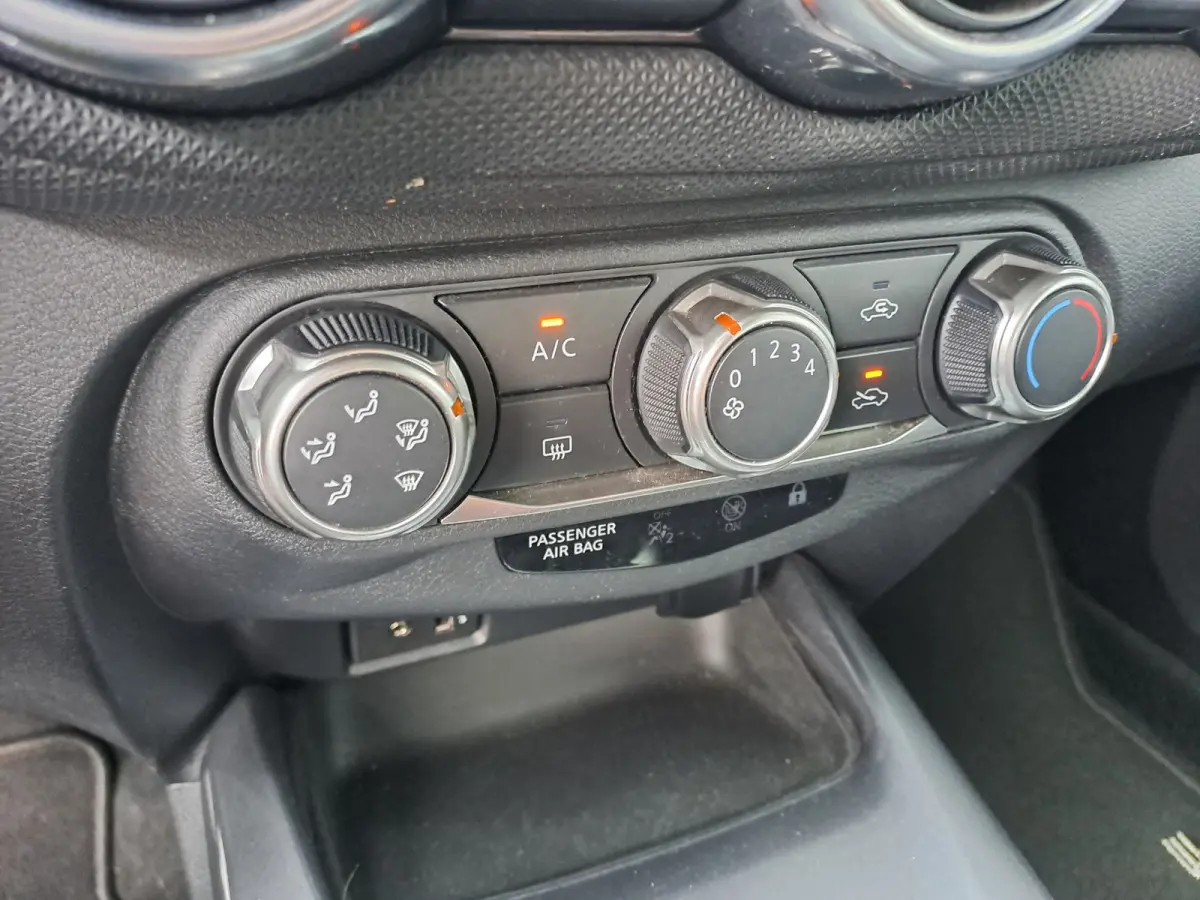 1.0 DIG-T Visia | Airco | Cruise | DAB | Bluetooth | Rijstrooksensor met correctie | Isofix