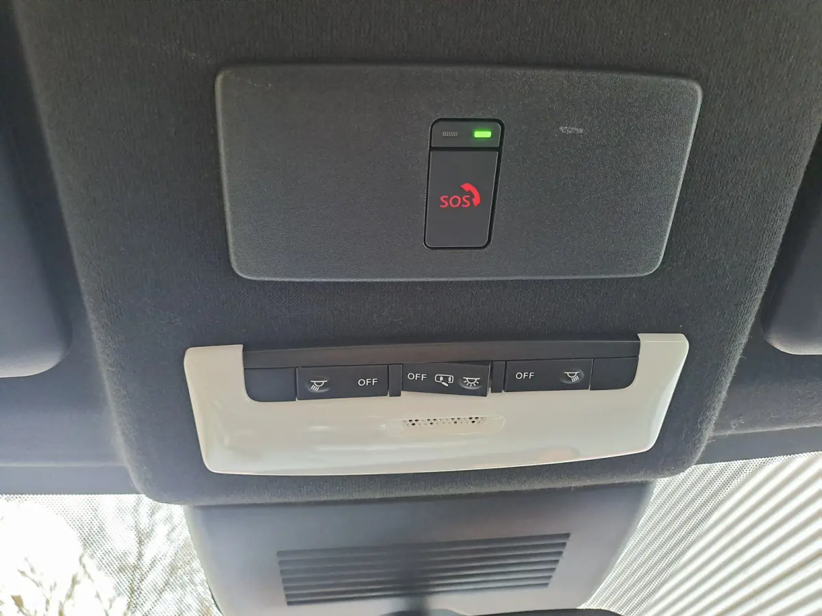 1.0 DIG-T Visia | Airco | Cruise | DAB | Bluetooth | Rijstrooksensor met correctie | Isofix