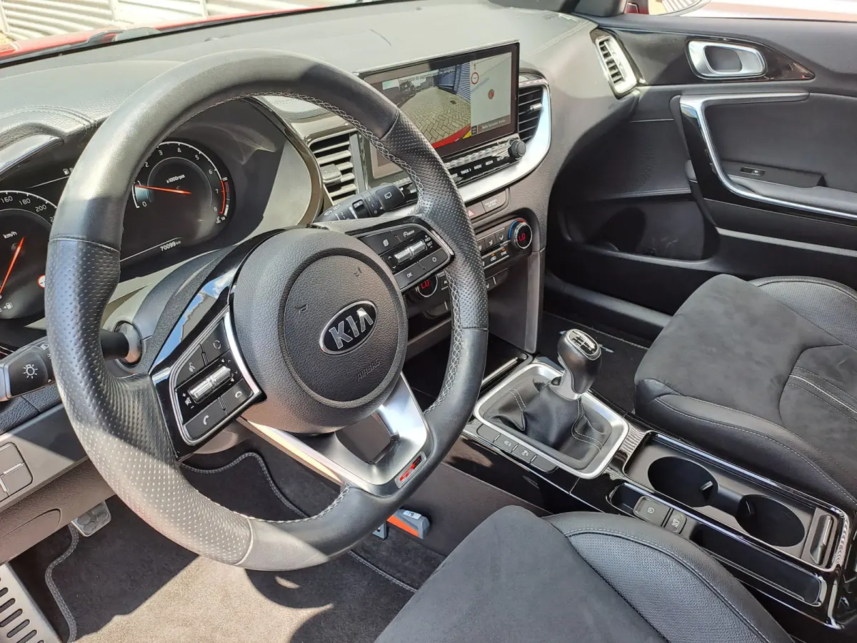 1.0 T-GDI GT-Line | Navigatie | Elektr. schuif/kanteldak | Camera | Apple Carplay/Android Auto Stoel en stuur verwarming | Sensoren