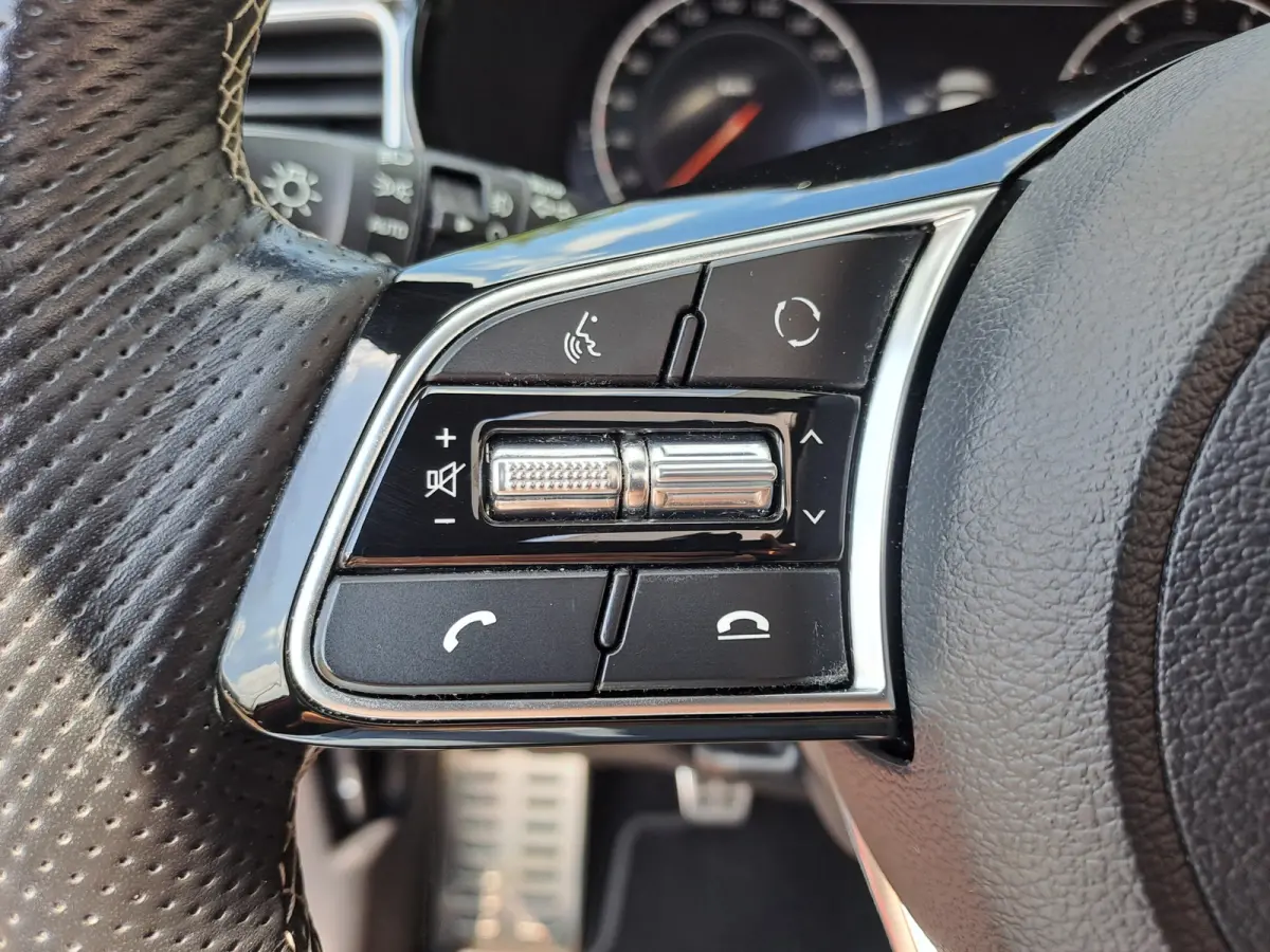 1.0 T-GDI GT-Line | Navigatie | Elektr. schuif/kanteldak | Camera | Apple Carplay/Android Auto Stoel en stuur verwarming | Sensoren