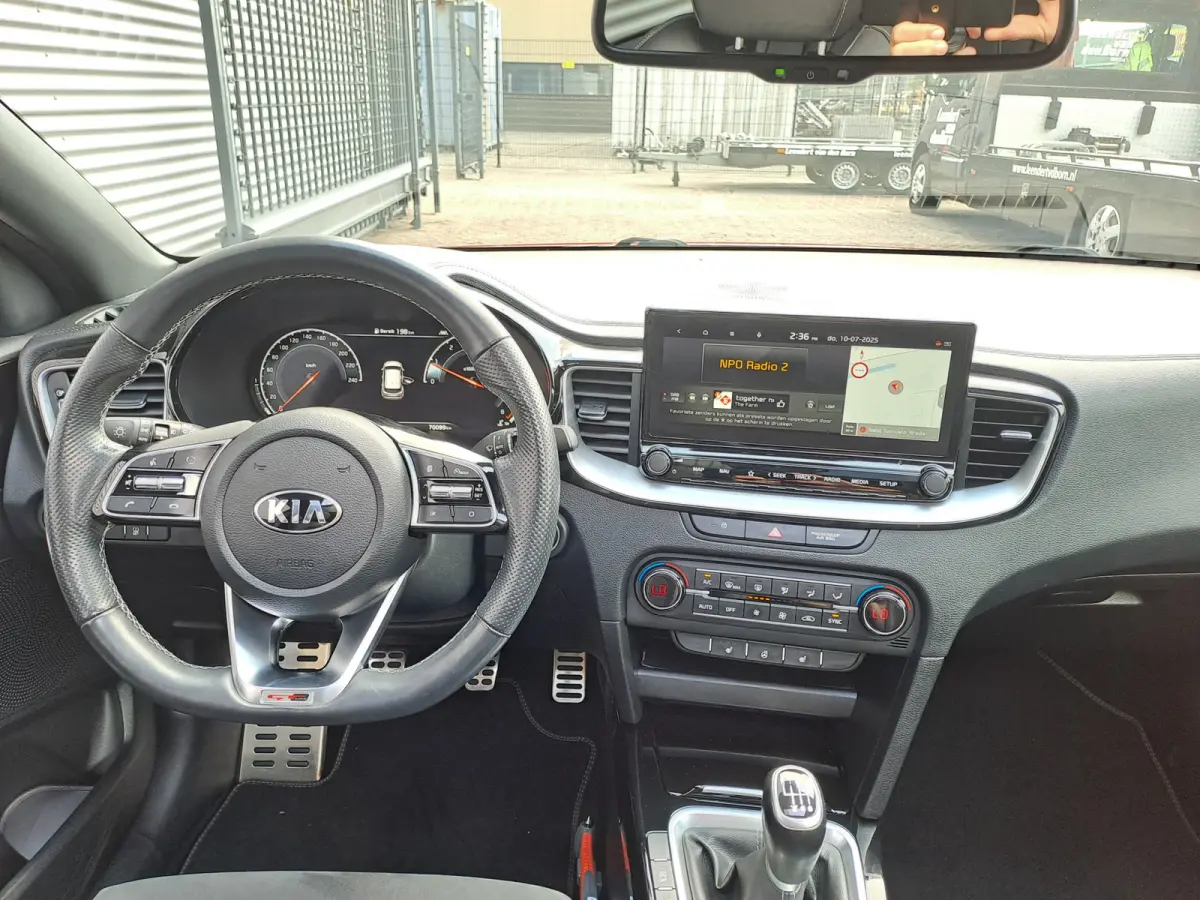 1.0 T-GDI GT-Line | Navigatie | Elektr. schuif/kanteldak | Camera | Apple Carplay/Android Auto Stoel en stuur verwarming | Sensoren