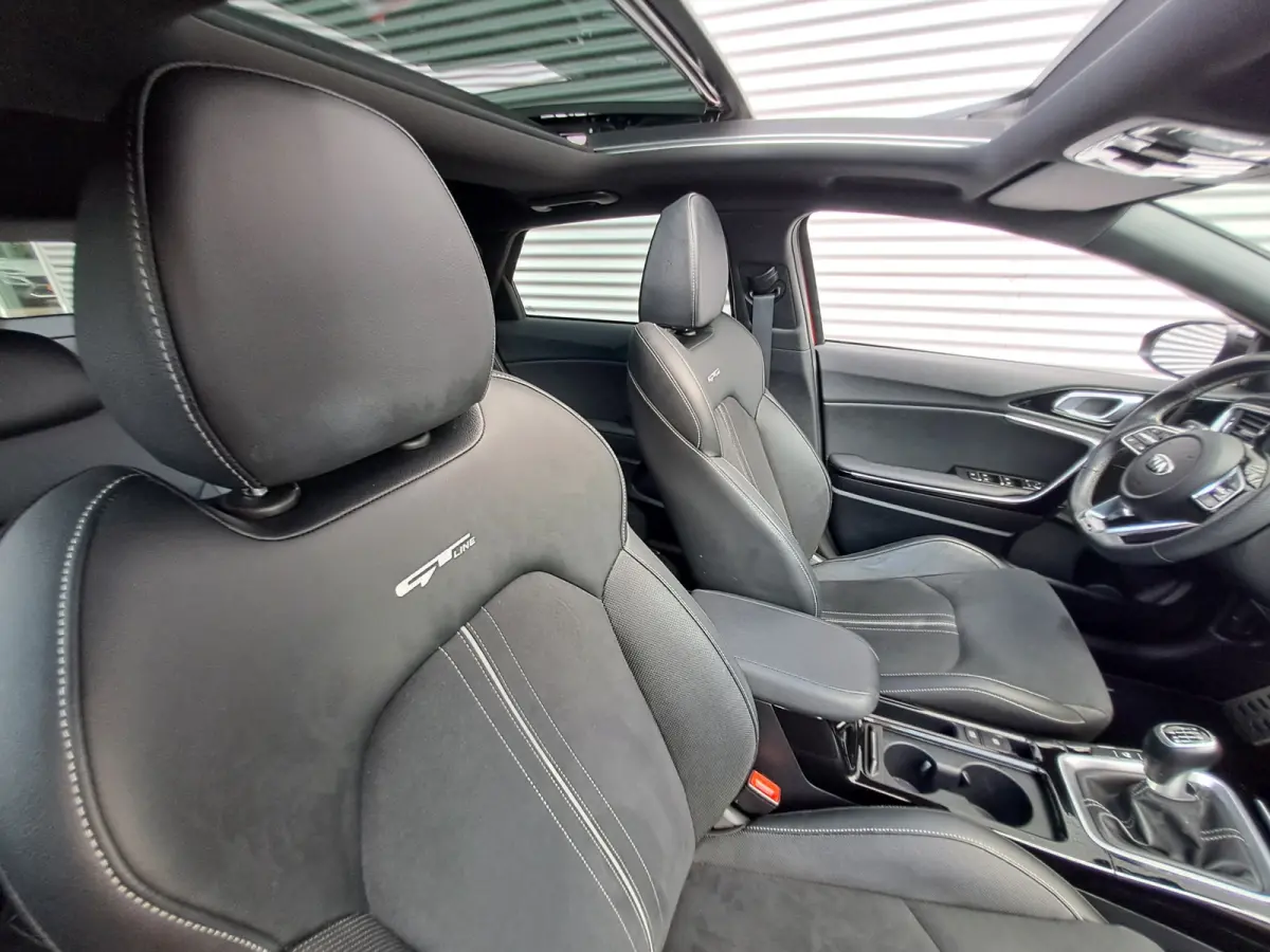1.0 T-GDI GT-Line | Navigatie | Elektr. schuif/kanteldak | Camera | Apple Carplay/Android Auto Stoel en stuur verwarming | Sensoren