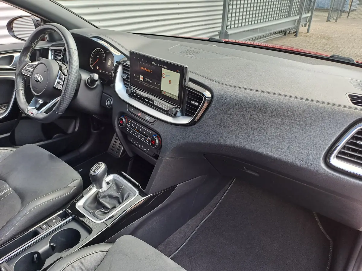 1.0 T-GDI GT-Line | Navigatie | Elektr. schuif/kanteldak | Camera | Apple Carplay/Android Auto Stoel en stuur verwarming | Sensoren