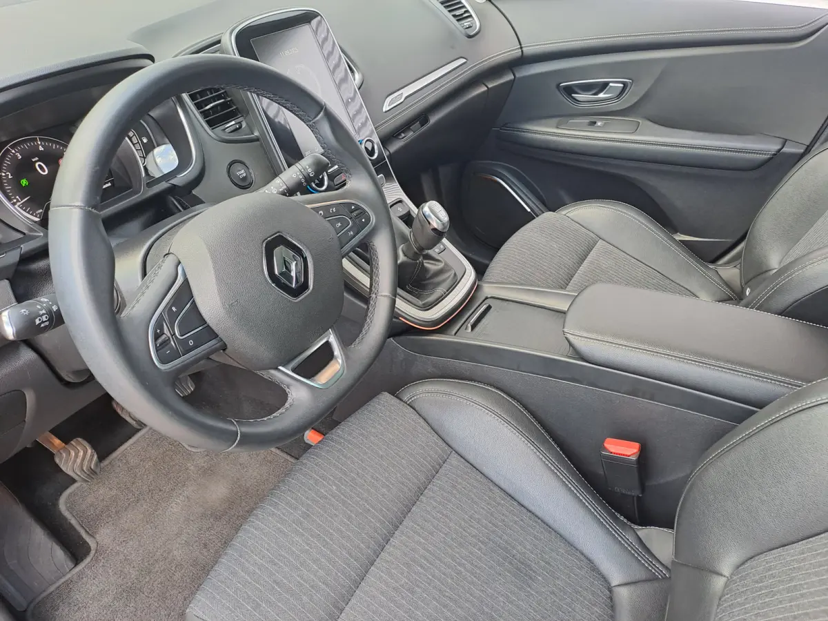 1.3 TCe Techno 7p. | Navigatie | Camera | Apple Carplay/Android Auto | Cruise | 7 zitter / persoons
