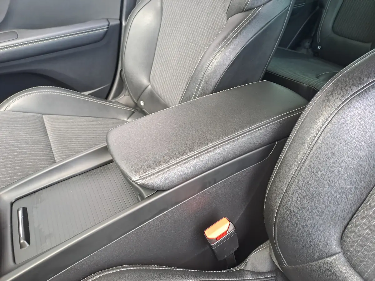 1.3 TCe Techno 7p. | Navigatie | Camera | Apple Carplay/Android Auto | Cruise | 7 zitter / persoons