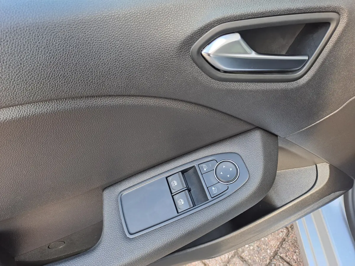 1.0 TCe 90 Equilibre | Navi | Cruise | Apple Carplay/Android Auto