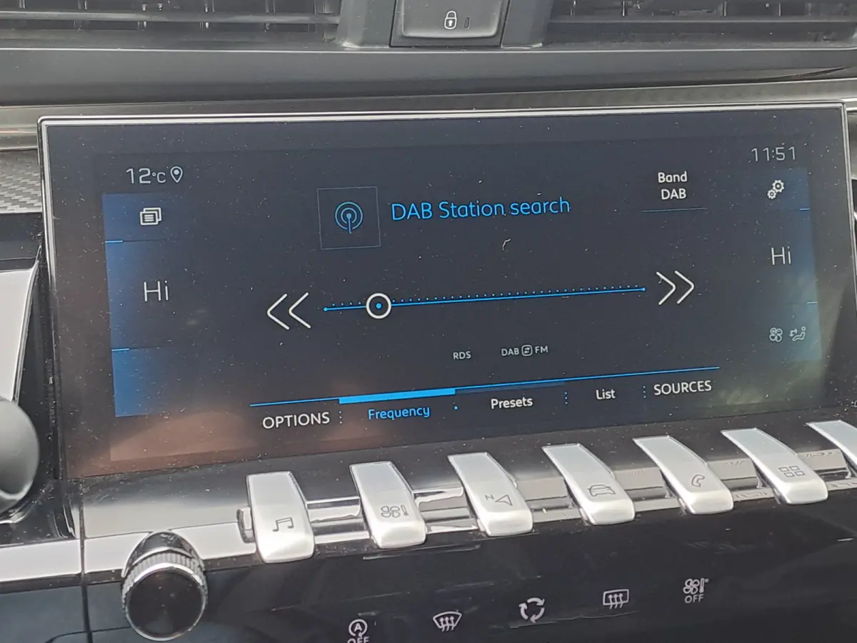 1.2 PureTech Allure Pack Business AUTOMAAT | Navigatie | Adaptieve Cruise | Climate | Sensoren | Rijstrooksensor met correctie | Apple Carplay/Android Auto | Dode hoek detector