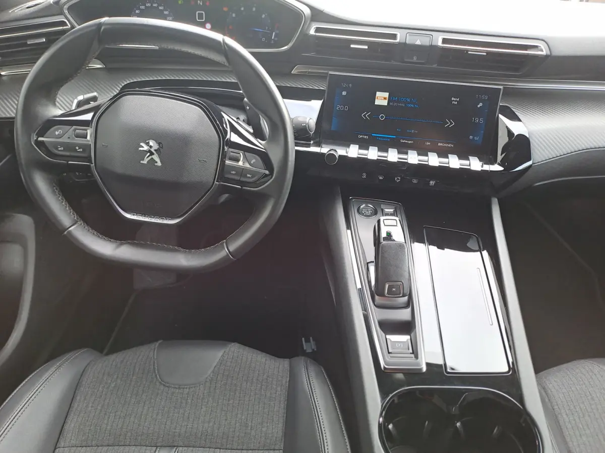 1.2 PureTech Allure Pack Business AUTOMAAT | Navigatie | Adaptieve Cruise | Climate | Sensoren | Rijstrooksensor met correctie | Apple Carplay/Android Auto | Dode hoek detector