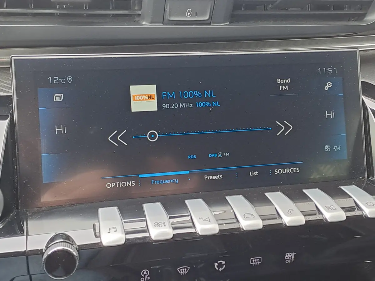 1.2 PureTech Allure Pack Business AUTOMAAT | Navigatie | Adaptieve Cruise | Climate | Sensoren | Rijstrooksensor met correctie | Apple Carplay/Android Auto | Dode hoek detector