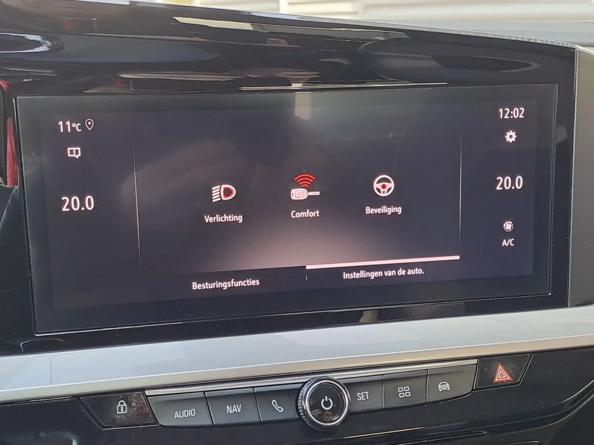 1.2 Turbo Elegance | Navigatie | Camera | LM Velgen | Cruise  | Stoel/stuur Verwarming | Sensoren | Apple Carplay/Android Auto | Rijstrooksensor met correctie