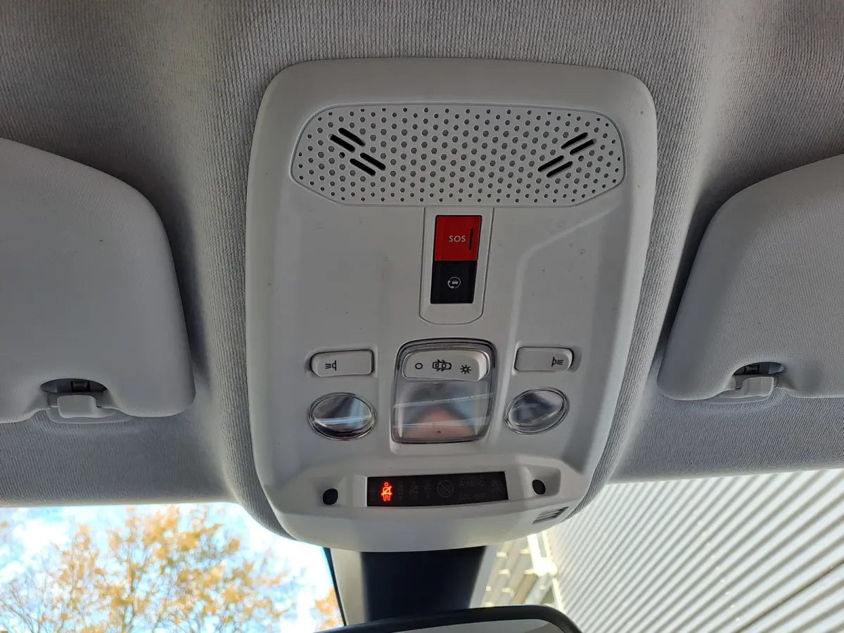 1.2 Turbo Elegance | Navigatie | Camera | LM Velgen | Cruise  | Stoel/stuur Verwarming | Sensoren | Apple Carplay/Android Auto | Rijstrooksensor met correctie