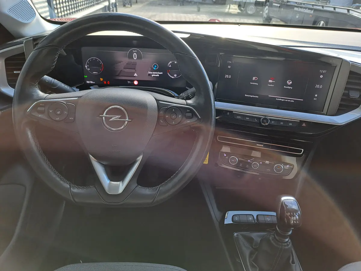 1.2 Turbo Elegance | Navigatie | Camera | LM Velgen | Cruise  | Stoel/stuur Verwarming | Sensoren | Apple Carplay/Android Auto | Rijstrooksensor met correctie