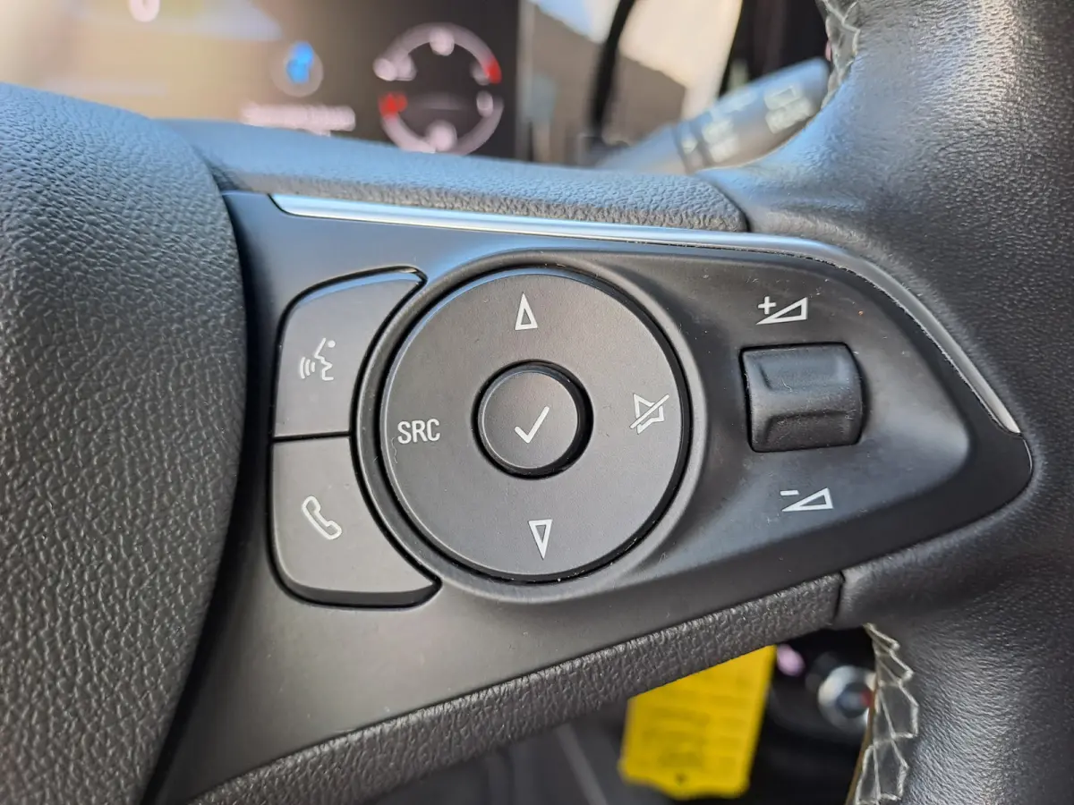 1.2 Turbo Elegance | Navigatie | Camera | LM Velgen | Cruise  | Stoel/stuur Verwarming | Sensoren | Apple Carplay/Android Auto | Rijstrooksensor met correctie