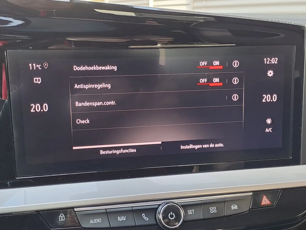1.2 Turbo Elegance | Navigatie | Camera | LM Velgen | Cruise  | Stoel/stuur Verwarming | Sensoren | Apple Carplay/Android Auto | Rijstrooksensor met correctie