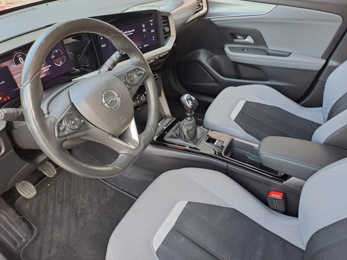 1.2 Turbo Elegance | Navigatie | Camera | LM Velgen | Cruise  | Stoel/stuur Verwarming | Sensoren | Apple Carplay/Android Auto | Rijstrooksensor met correctie