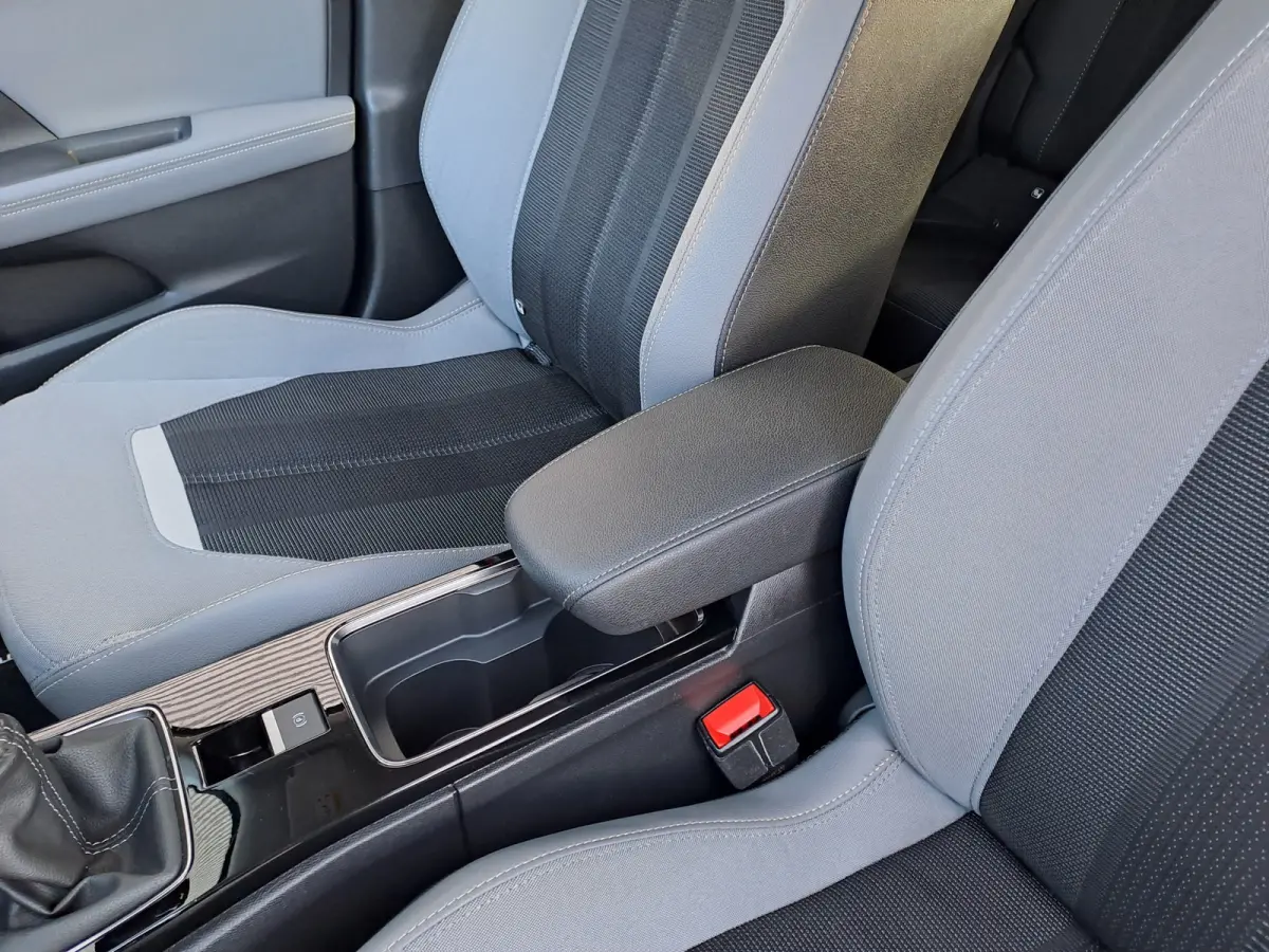 1.2 Turbo Elegance | Navigatie | Camera | LM Velgen | Cruise  | Stoel/stuur Verwarming | Sensoren | Apple Carplay/Android Auto | Rijstrooksensor met correctie