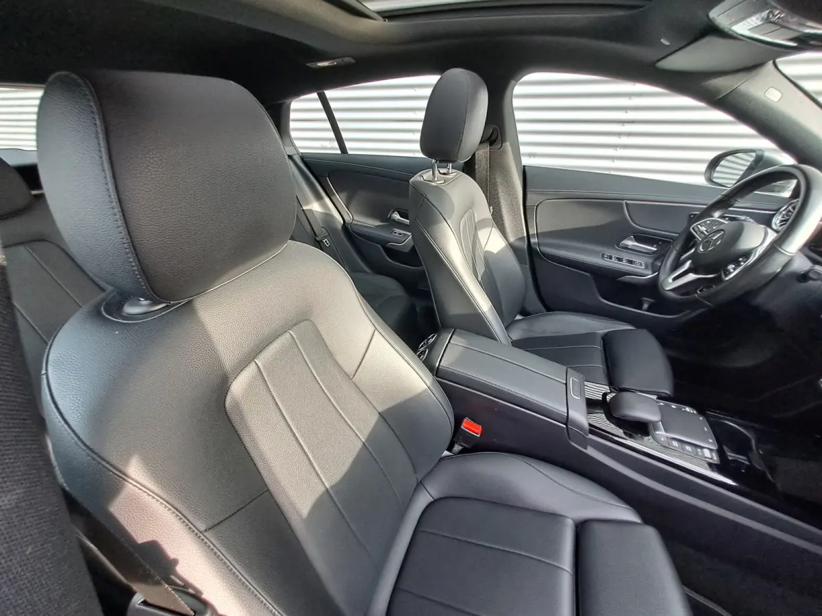250 e Business Solution AMG Limited PHEV | AUTOMAAT | Navigatie | Panorama dak | Stoelverwarming