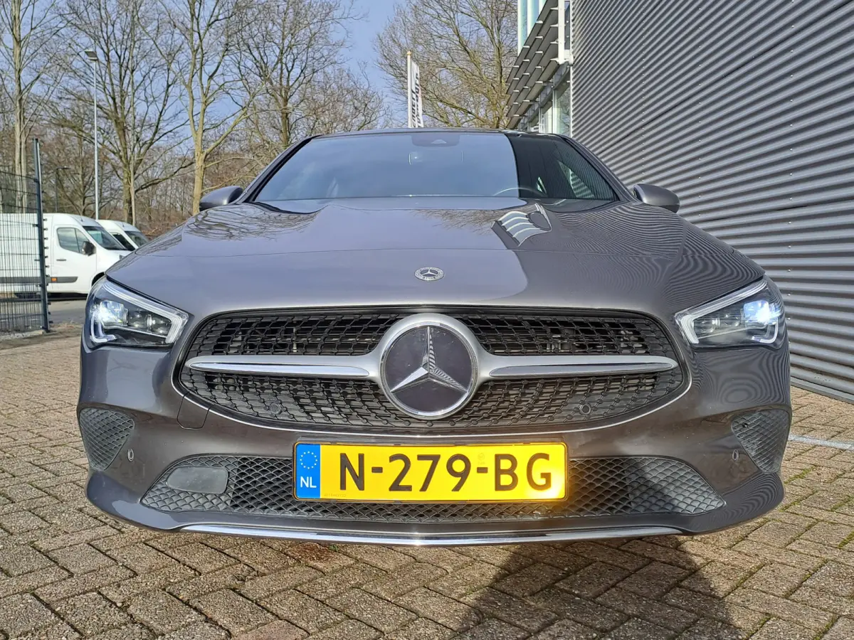 250 e Business Solution AMG Limited PHEV | AUTOMAAT | Navigatie | Panorama dak | Stoelverwarming