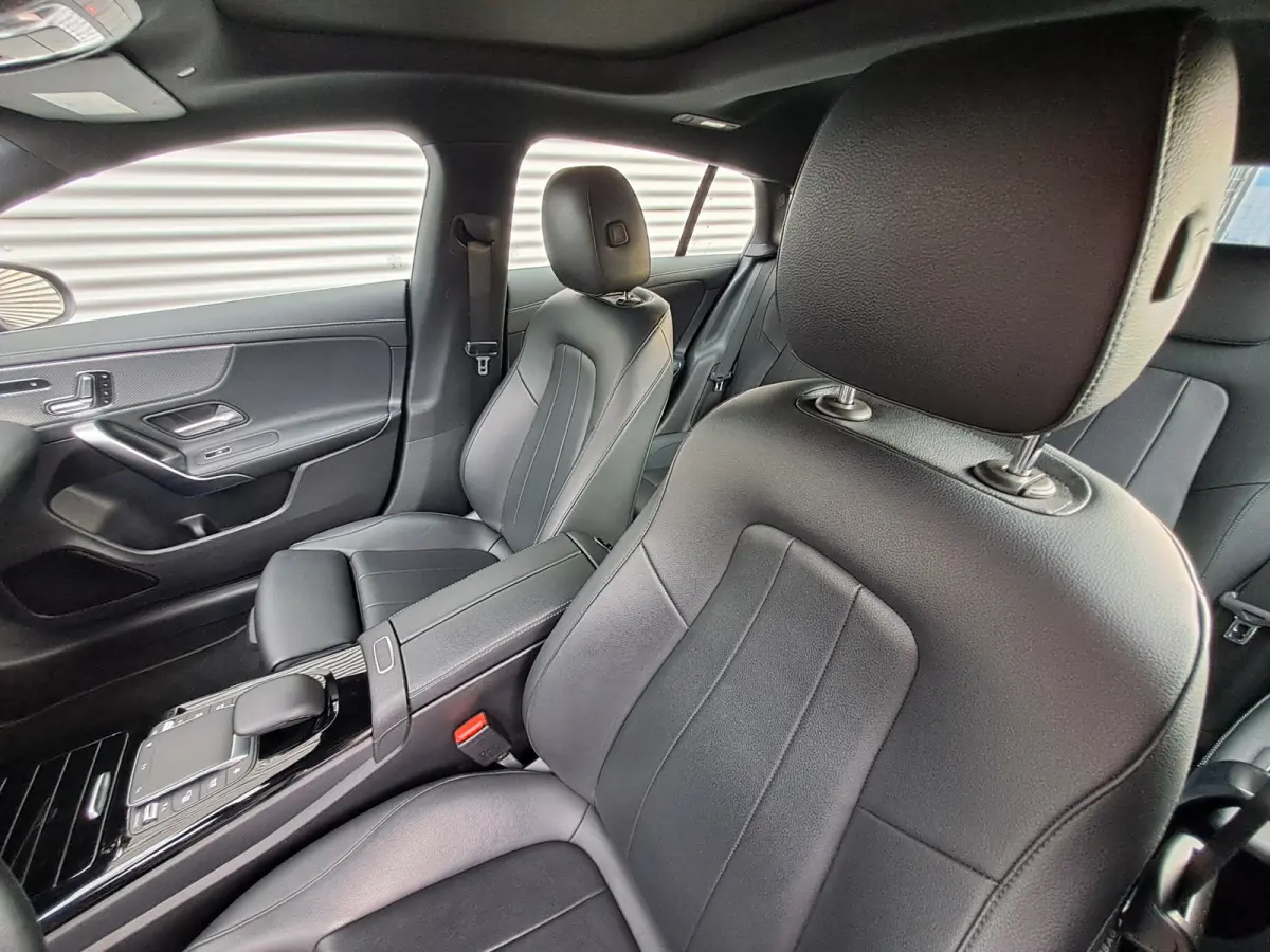 250 e Business Solution AMG Limited PHEV | AUTOMAAT | Navigatie | Panorama dak | Stoelverwarming