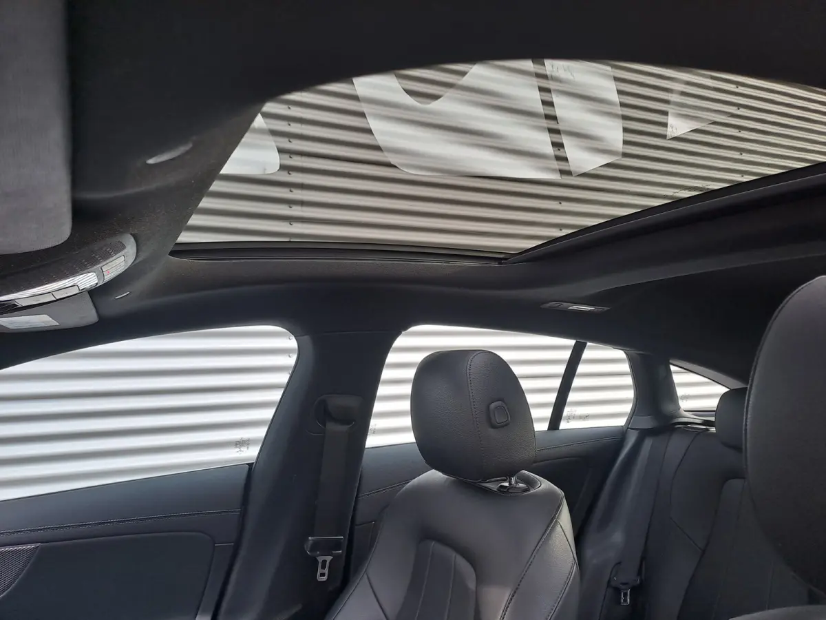 250 e Business Solution AMG Limited PHEV | AUTOMAAT | Navigatie | Panorama dak | Stoelverwarming