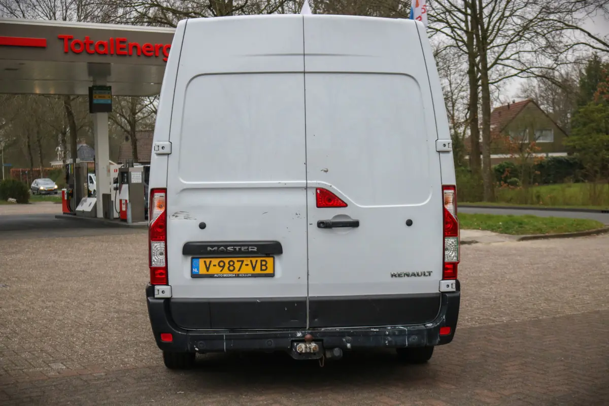 FWD T33 L2H2 FWD dCi 130