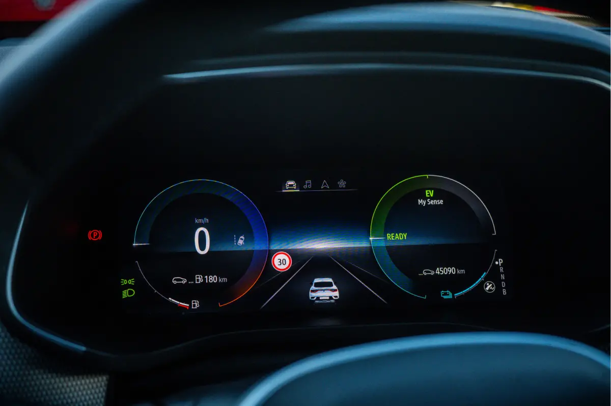 E-Tech hybrid 145 techno | Trekhaak | Fabrieksgarantie tot 3-2028 max. 100.000km