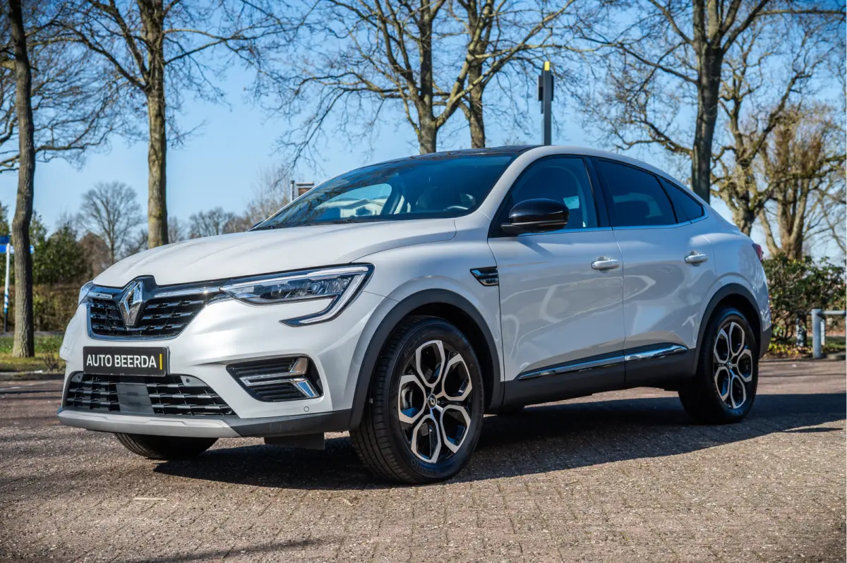E-Tech hybrid 145 techno | Trekhaak | Fabrieksgarantie tot 3-2028 max. 100.000km