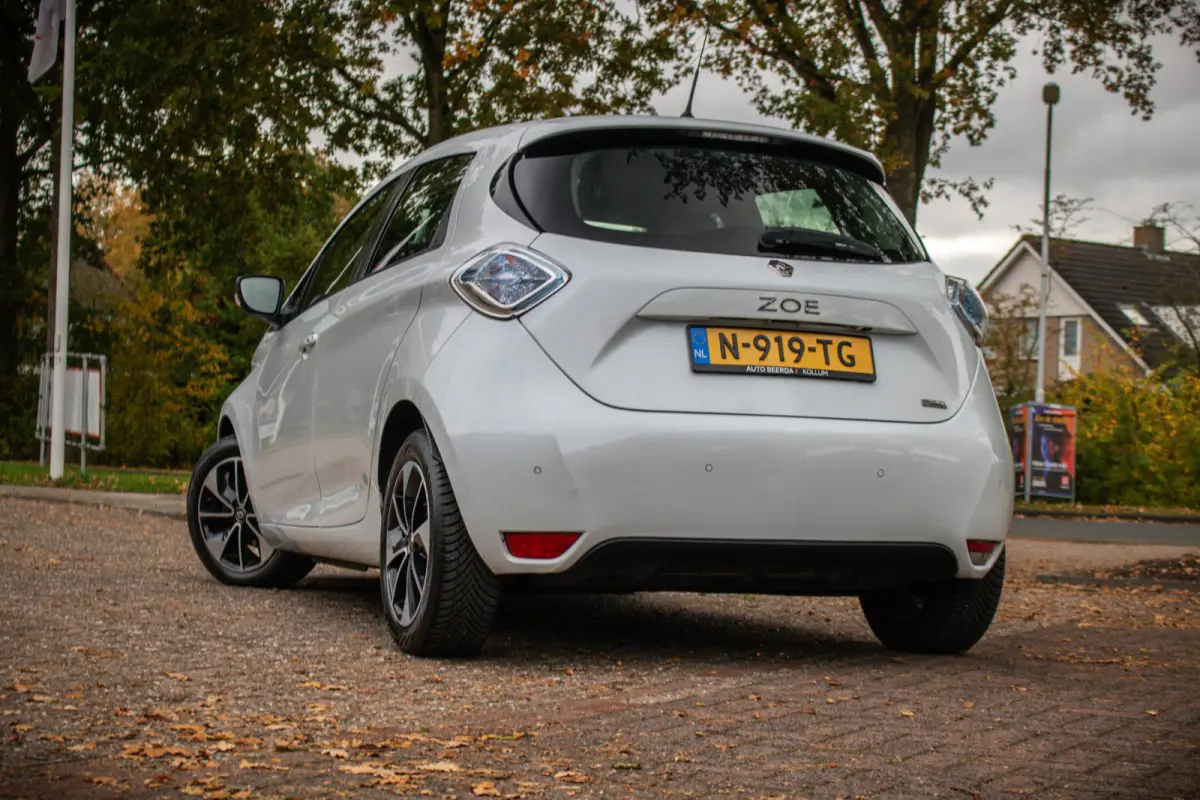 R110 Limited 41 kWh | Huuraccu | Achteruitrijcamera