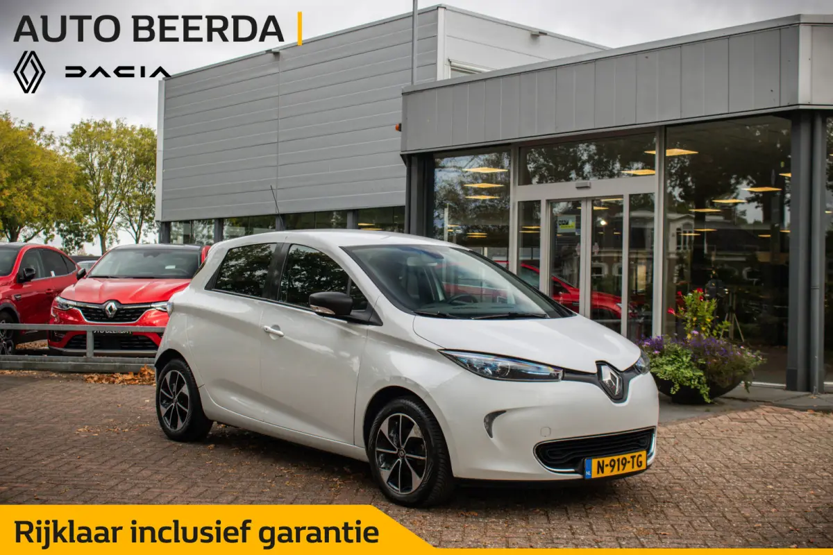 R110 Limited 41 kWh | Huuraccu | Achteruitrijcamera