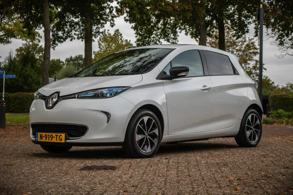 R110 Limited 41 kWh | Huuraccu | Achteruitrijcamera
