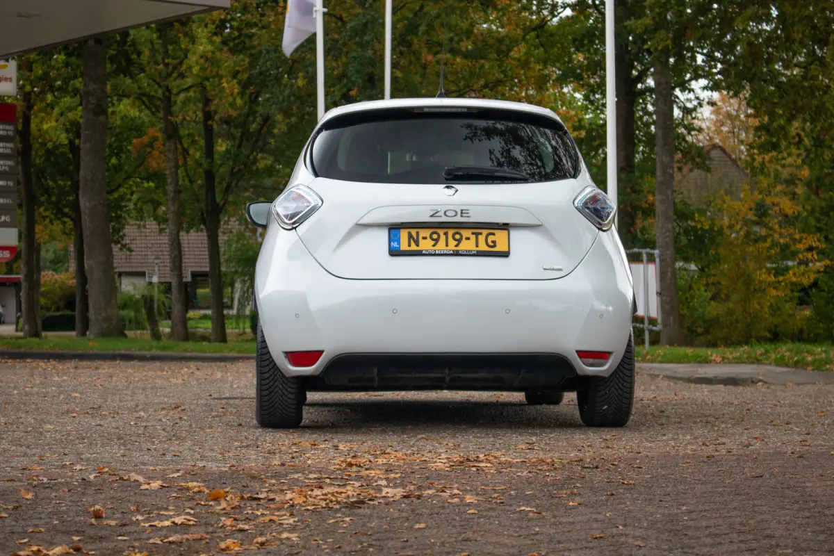 R110 Limited 41 kWh | Huuraccu | Achteruitrijcamera