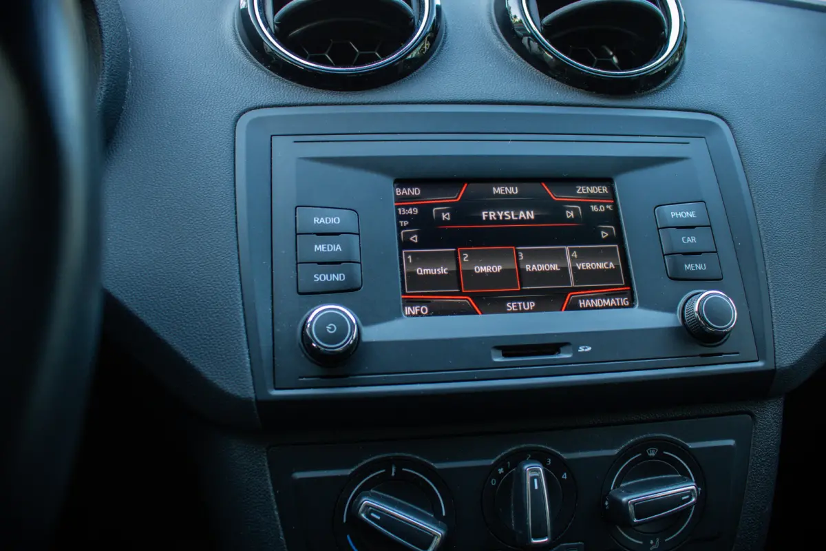 1.0 EcoTSI Style Connect | Trekhaak | Automaat
