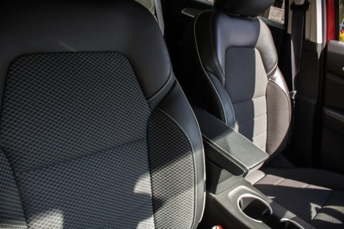 mild hybrid 140 EDC techno | Stoel- en stuurwiel verwarming | Achteruitrijcamera | Adaptieve cruise control |