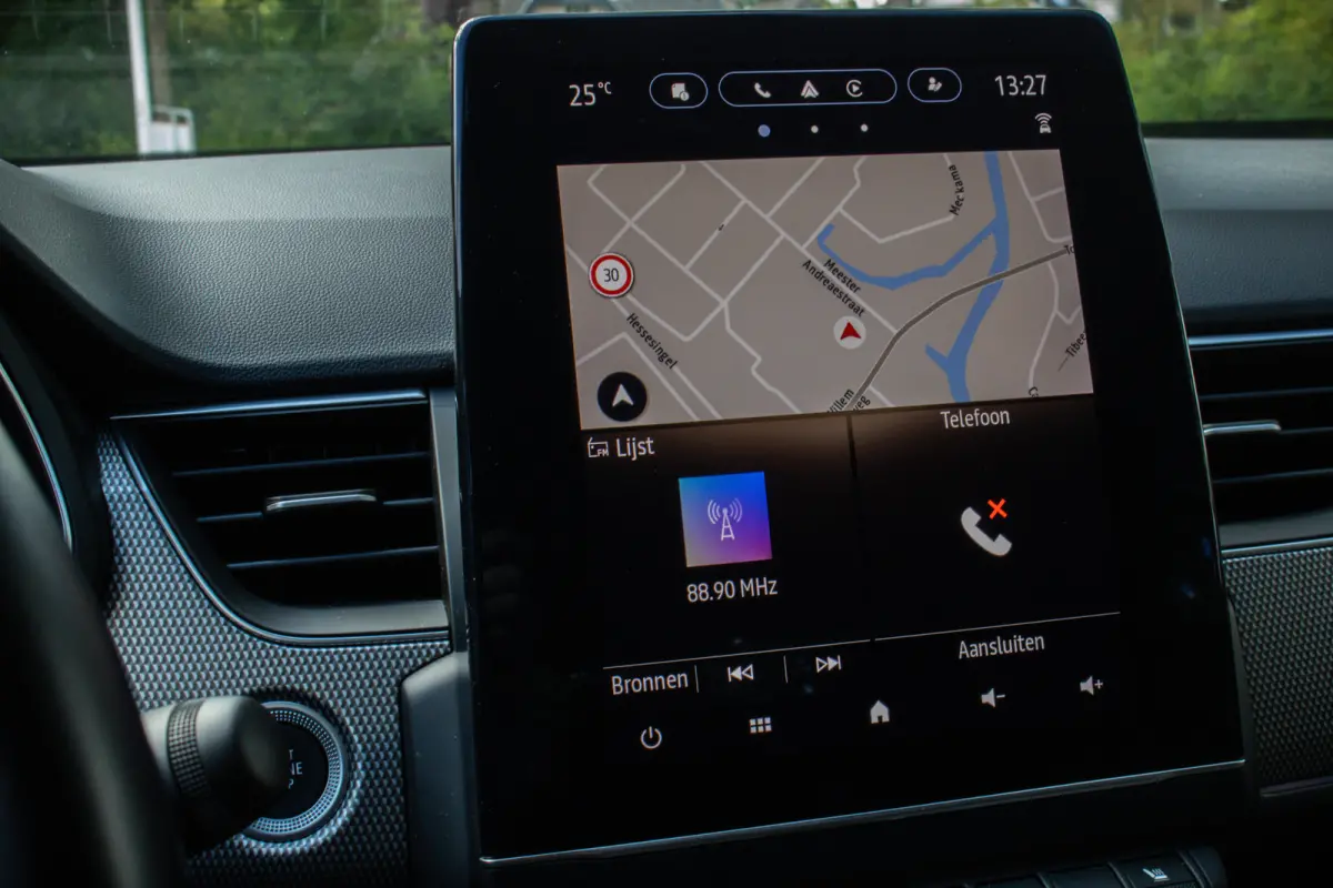 mild hybrid 140 EDC techno | Stoel- en stuurwiel verwarming | Achteruitrijcamera | Adaptieve cruise control |
