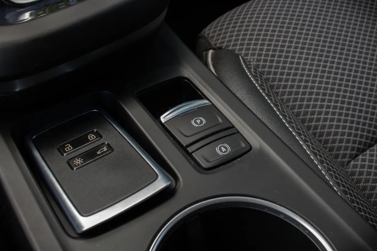 mild hybrid 140 EDC techno | Stoel- en stuurwiel verwarming | Achteruitrijcamera | Adaptieve cruise control |