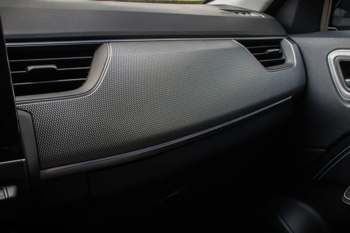 mild hybrid 140 EDC techno | Stoel- en stuurwiel verwarming | Achteruitrijcamera | Adaptieve cruise control |