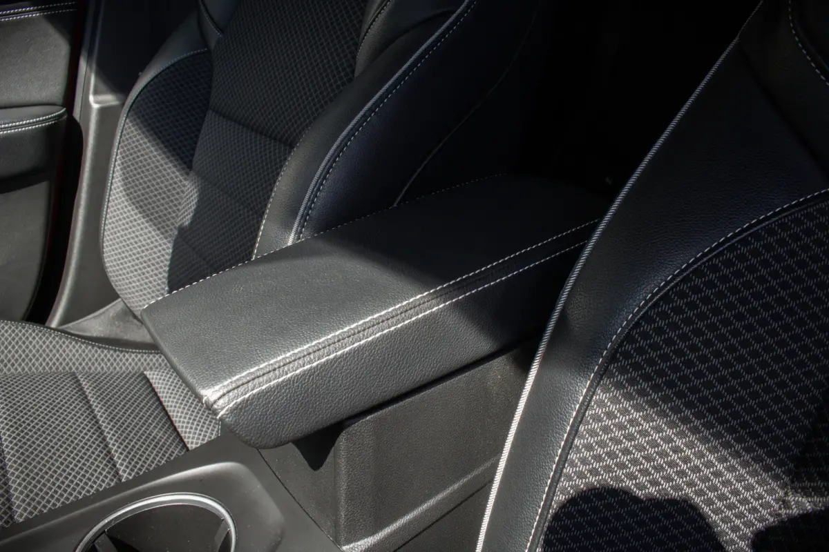 mild hybrid 140 EDC techno | Stoel- en stuurwiel verwarming | Achteruitrijcamera | Adaptieve cruise control |