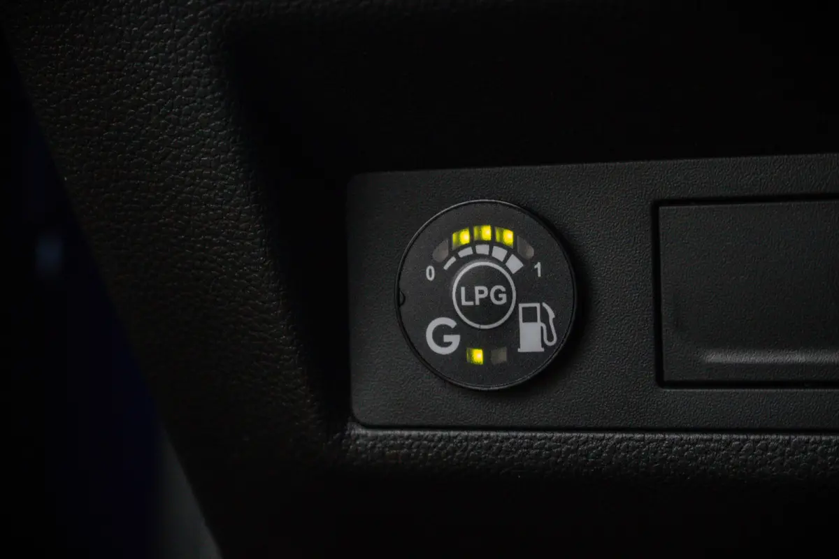 TCe 100pk Bi-Fuel Zen | LPG-G3 |