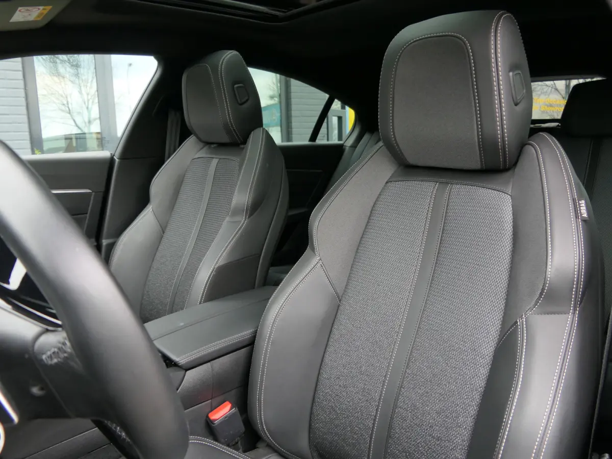 1.6 Turbo Plug in Hybrid Allure | Panoramadak | AGR | 360 graden camera