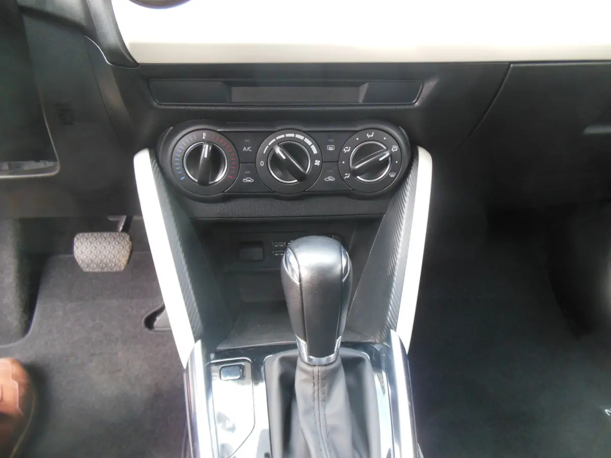 1.5 SkyActiv-G 90 Centre-Line 12 maanden Bovag garantie carplay/android automaat