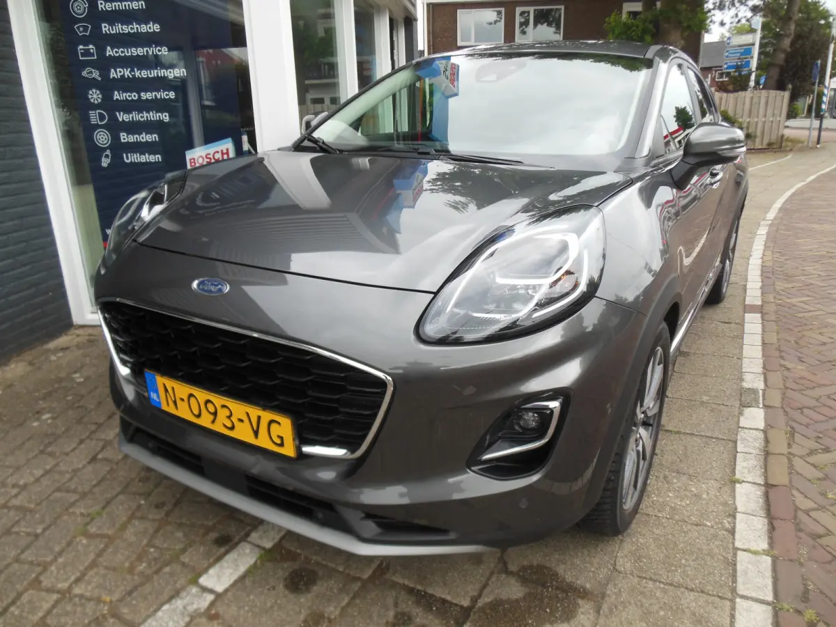 1.0 EcoBoost Titanium 12 maanden Bovag garantie carplay/android