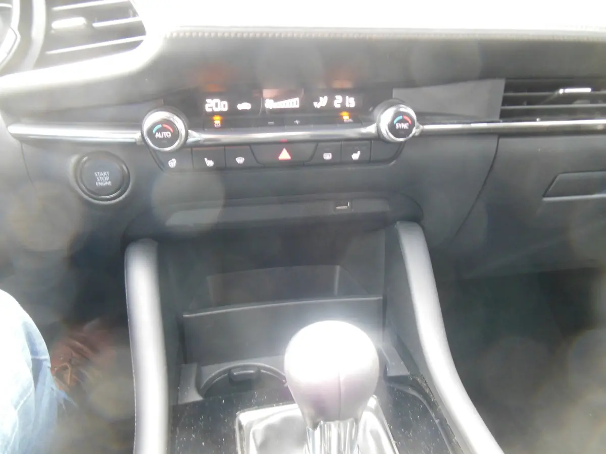 2.0 e-SkyActiv-X M Hybrid 186 Comfort 12 maanden Bovag garantie carplay/android