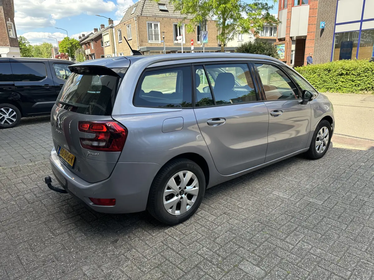 1.2 PureTech Business All-in Prijs Navi/Airco/Cruise/Park sens/Carplay/7Pers Eurorepar