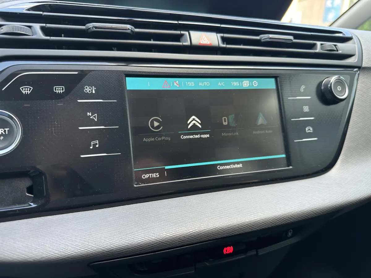 1.2 PureTech Business All-in Prijs Navi/Airco/Cruise/Park sens/Carplay/7Pers Eurorepar